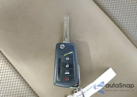 2020 Toyota Camry Le z USA, uszkodzony, nr VIN 4T1C11AKXLU887521